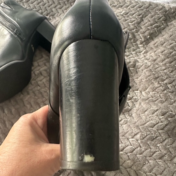 Vionic Kennedy leather booties. Very nice boots, great addition to your closet. - Picture 7 of 7
